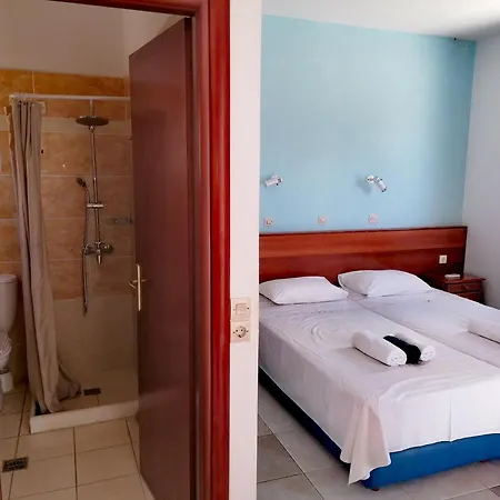 Iris Apartment *